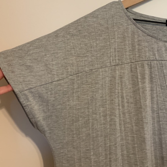 The Wendy Williams Collection Grey Box Cut Pom Pom Colorful Grey Square Tee XL - Picture 5 of 12